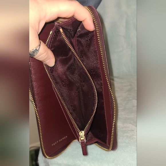 Tory Burch Long Wallet - Picture 10 of 14